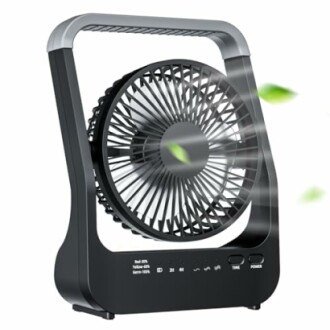 Tragbarer Tischventilator mit Luftstrom und grünen Blättern
